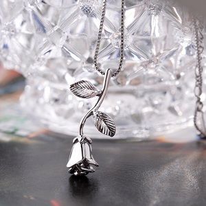 Rose Pendant Necklace